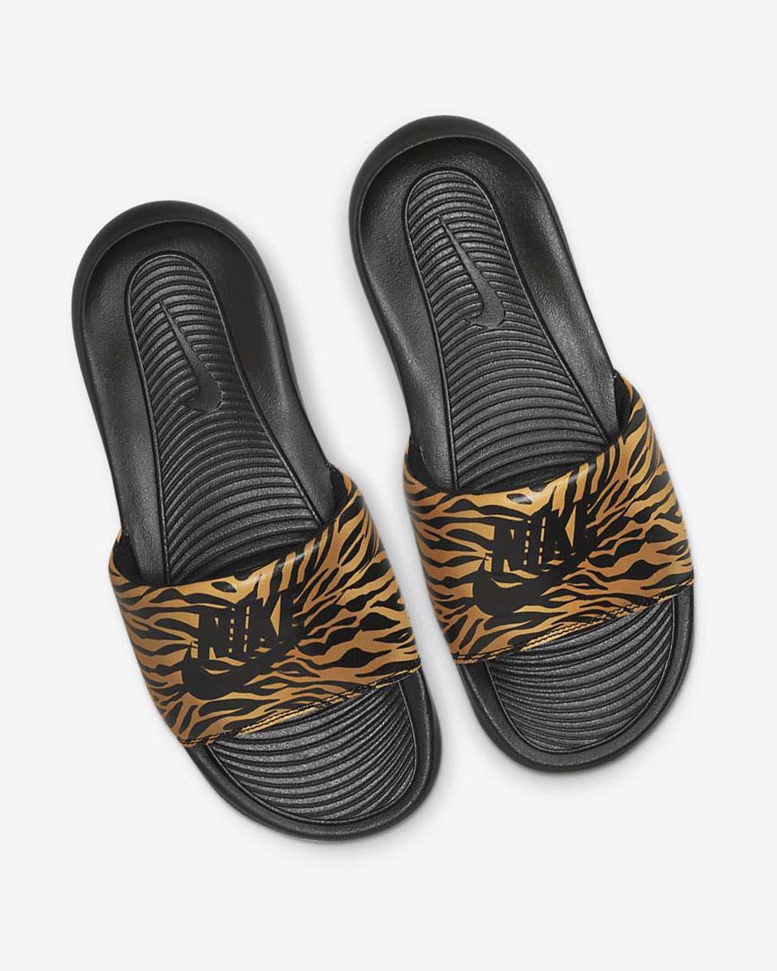 Black / Black Nike Victori One Women's Slides | CA_2395