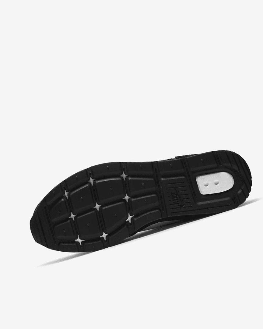 Black / Black / White Nike Venture Runner Women's Sneakers | CA_1104