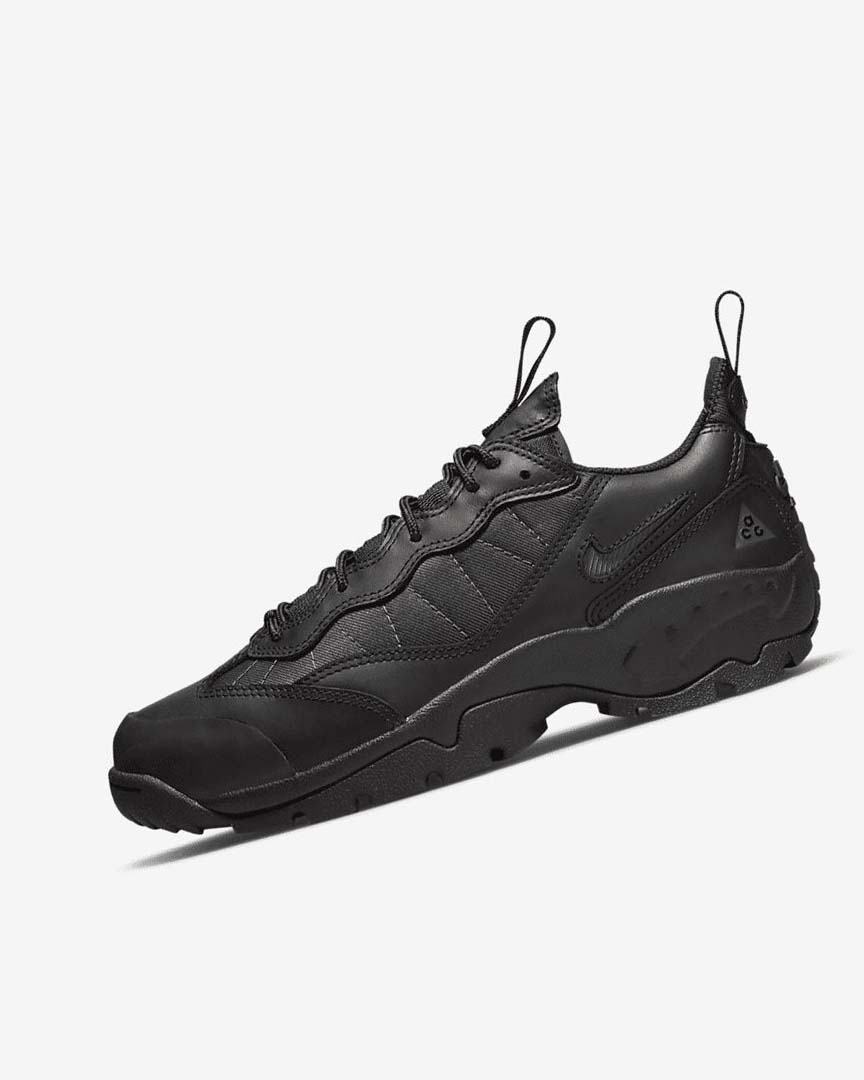 Black / Dark Grey Nike ACG Air Mada Men\'s Sneakers | CA_5002