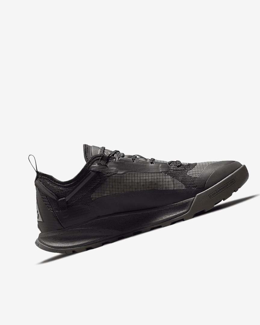 Black / Dark Grey Nike ACG Air Nasu 2 Men's Sneakers | CA_2605
