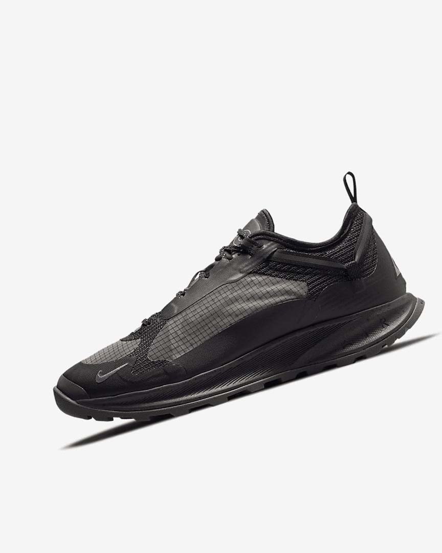 Black / Dark Grey Nike ACG Air Nasu 2 Men\'s Sneakers | CA_2605