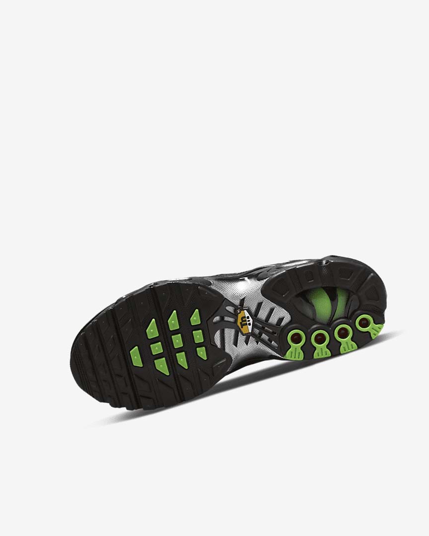 Black / Green / Metal Silver / Black Nike Air Max Plus Girls' Sneakers | CA_1102