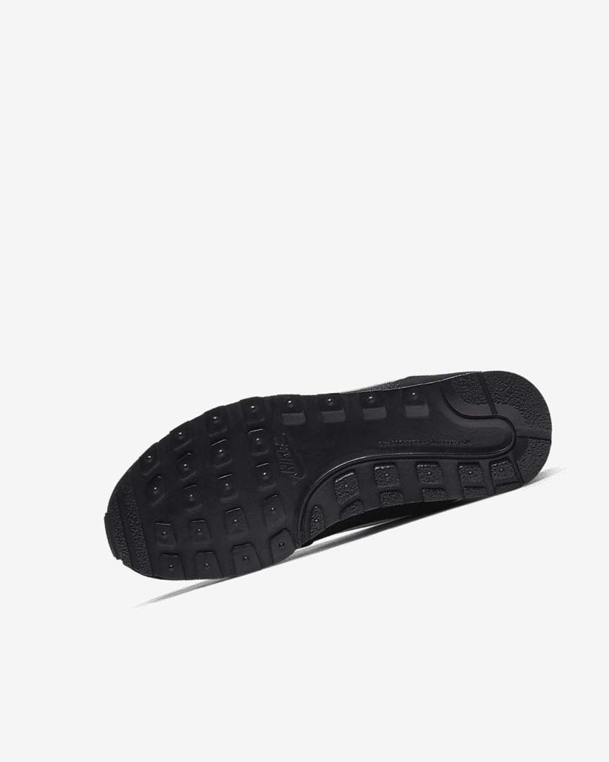 Black / Grey / White Nike MD Runner 2 Boys' Shoes | CA_5118