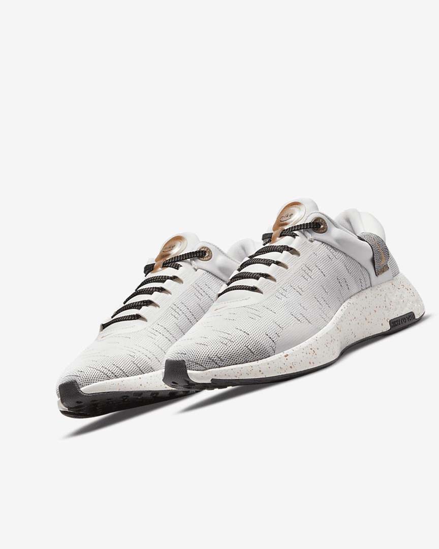 Black / Metal Copper Nike Renew Serenity Run Premium Women's Running Shoes | CA_4551