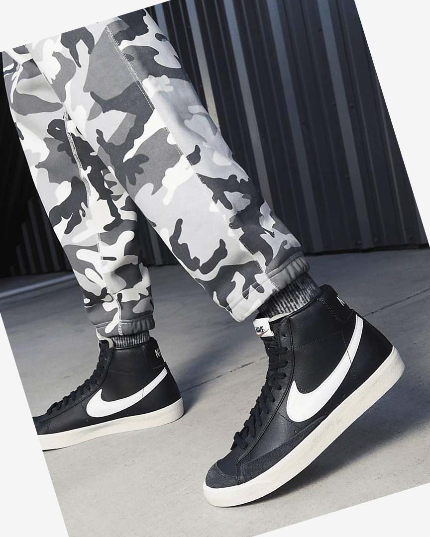 Black Nike Blazer Mid '77 Vintage Men's Sneakers | CA_3050