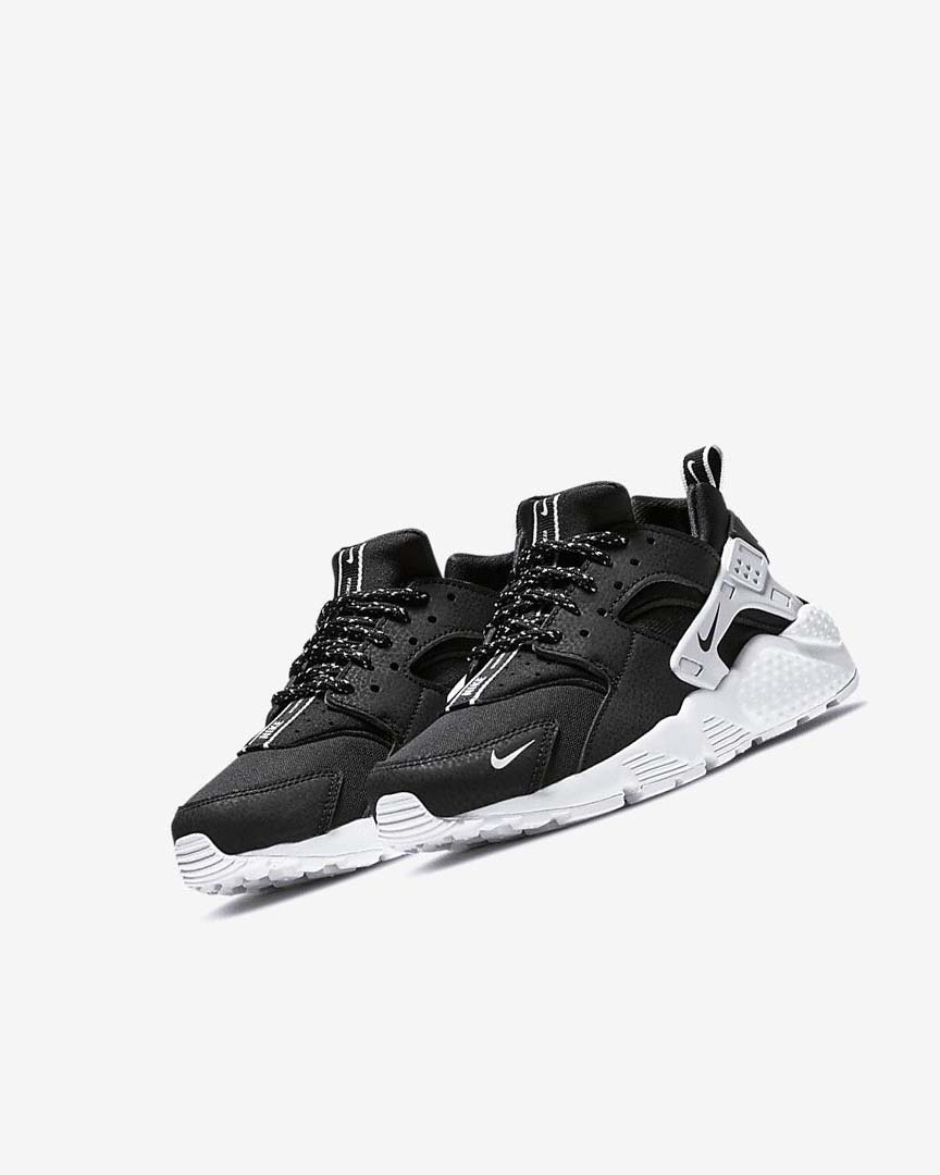 Black / White / Black Nike Huarache SE Boys' Shoes | CA_5446