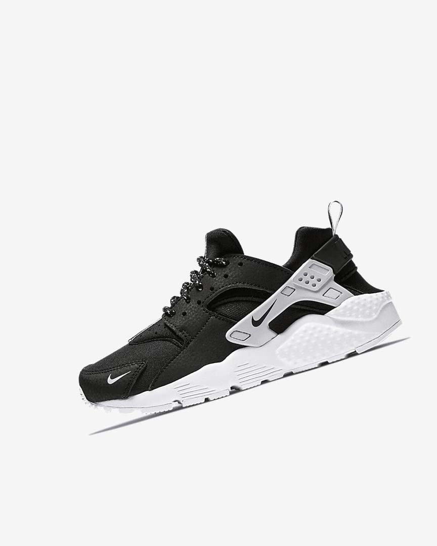 Black / White / Black Nike Huarache SE Boys\' Shoes | CA_5446