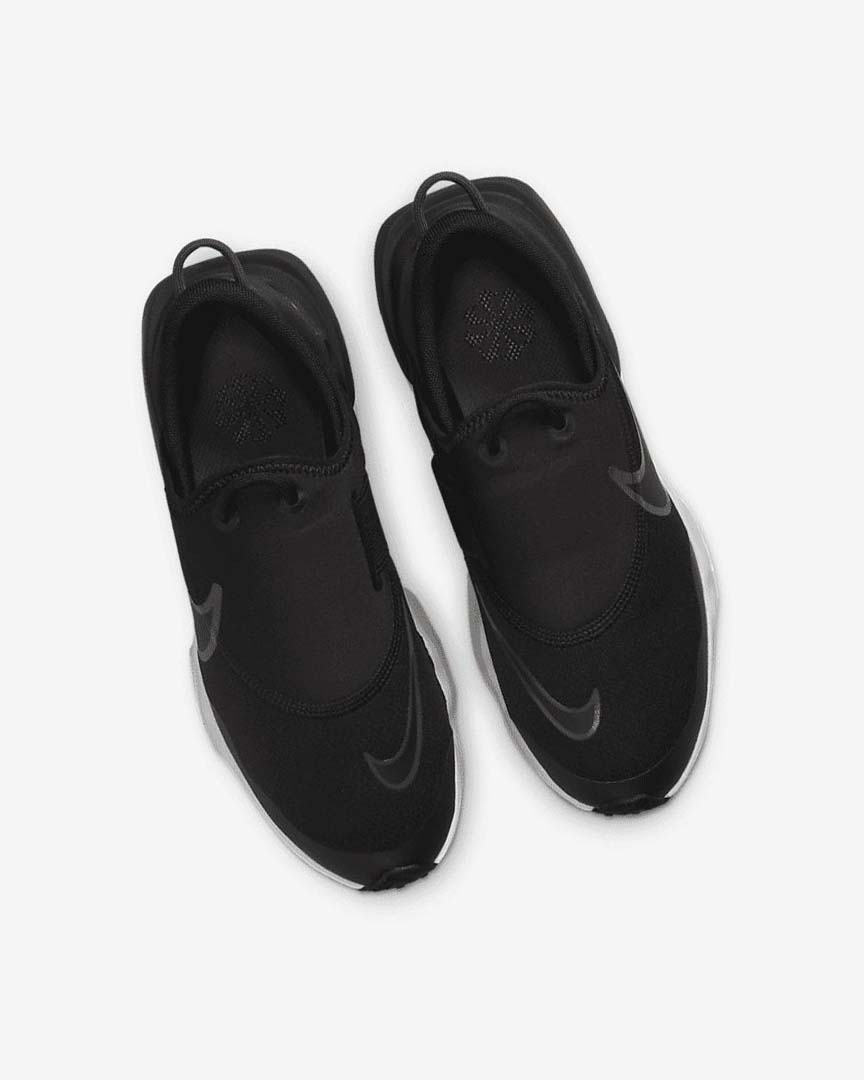 Black / White / Grey Nike Flow Boys' Running Shoes | CA_5485