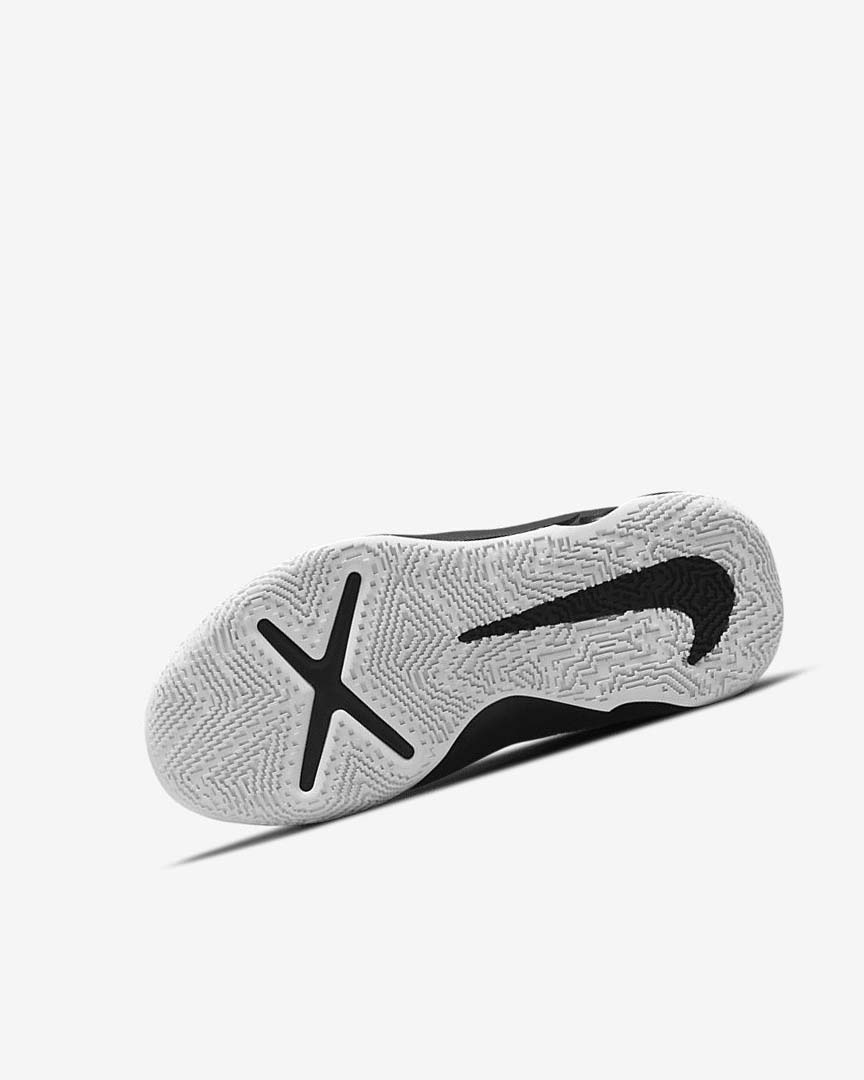 Black / White / Metal Silver Nike Team Hustle D 10 Girls' Basketball Shoes | CA_3277