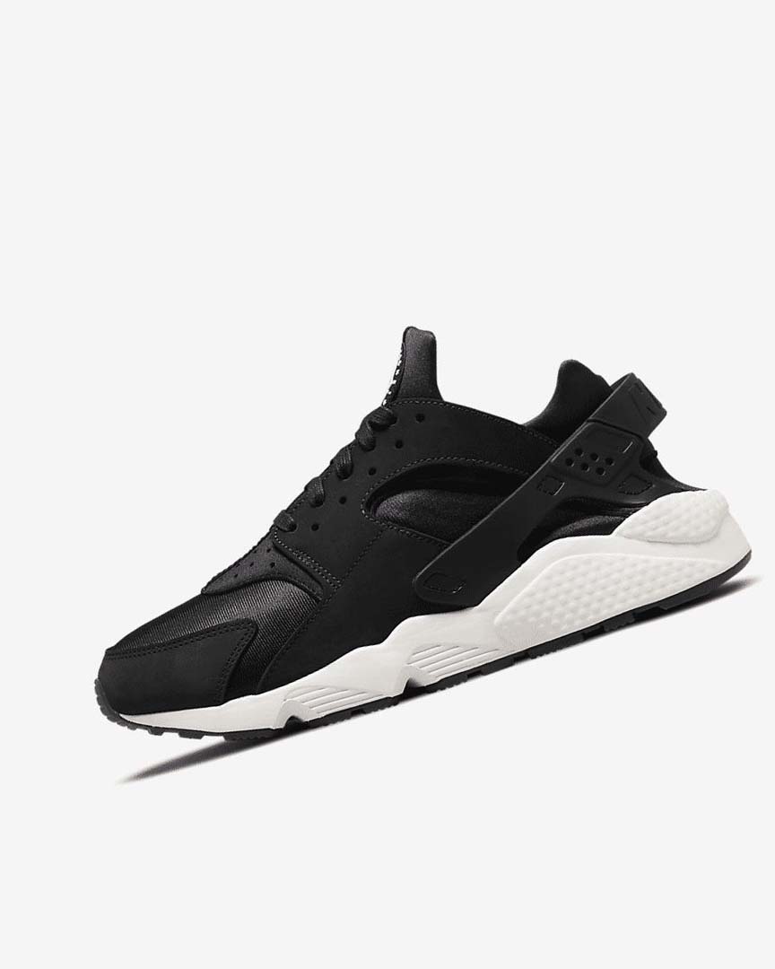 Black / White Nike Air Huarache LE Men\'s Sneakers | CA_4843