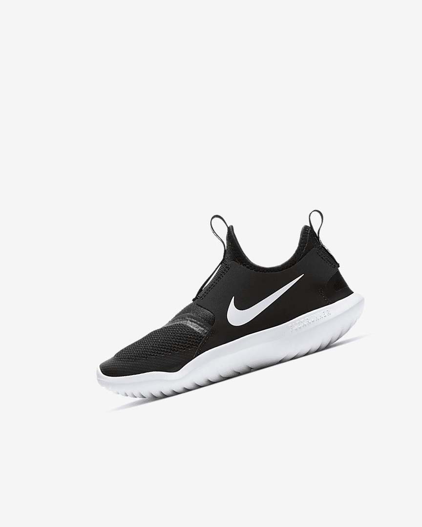 Black / White Nike Flex Runner Boys\' Shoes | CA_5490