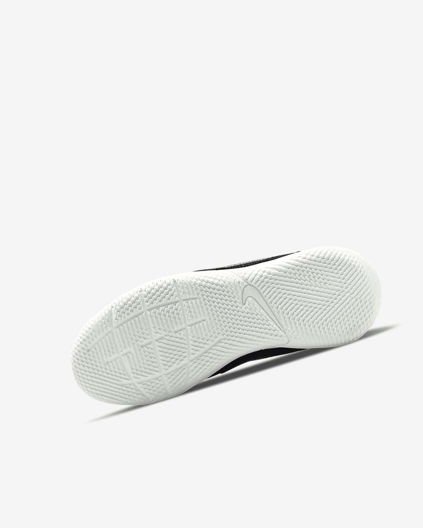 Black / White Nike Jr. Streetgato Girls' Soccer Shoes | CA_3258