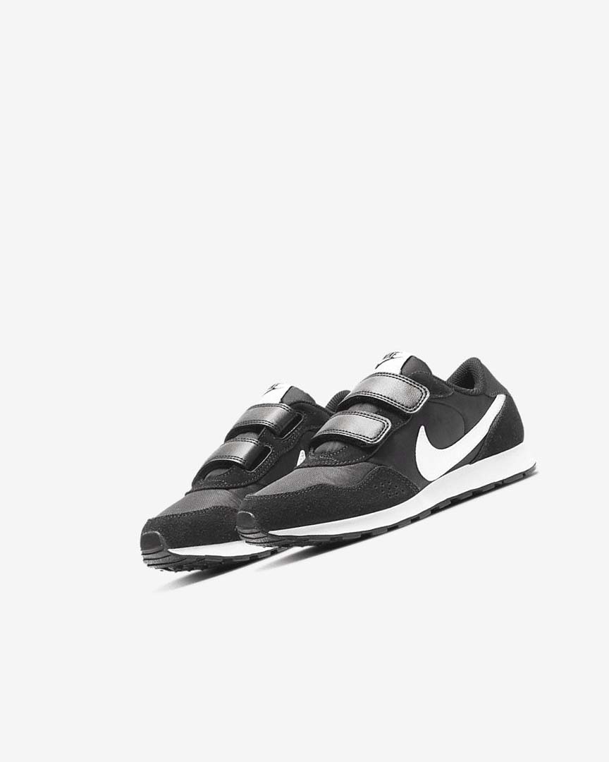 Black / White Nike MD Valiant Boys' Shoes | CA_2277