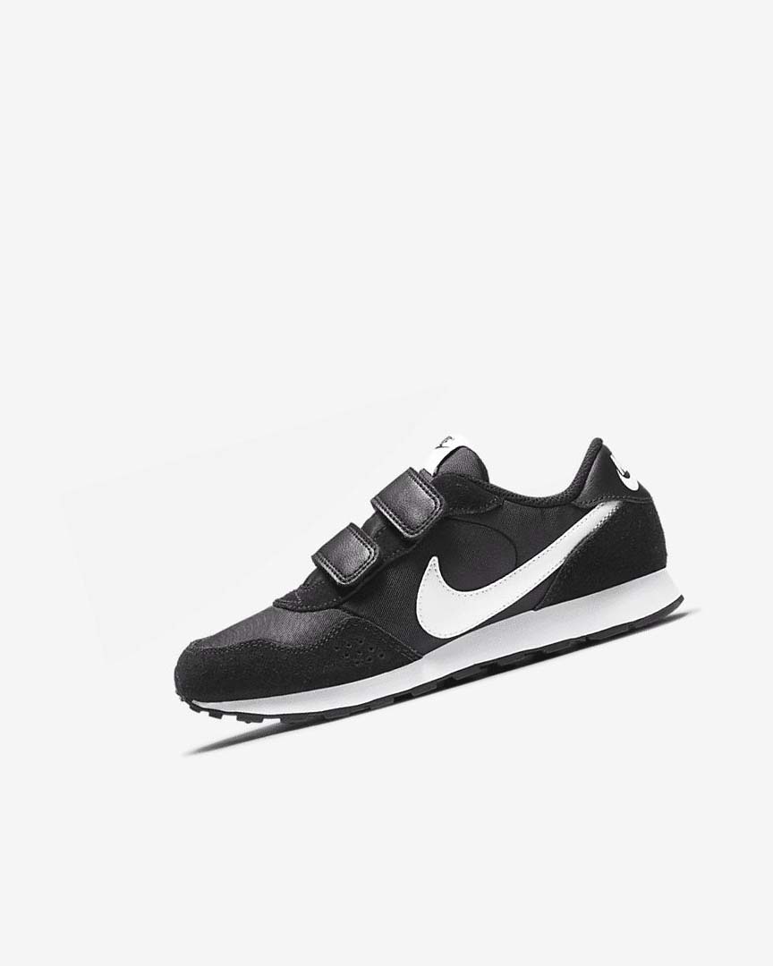Black / White Nike MD Valiant Boys\' Shoes | CA_2277
