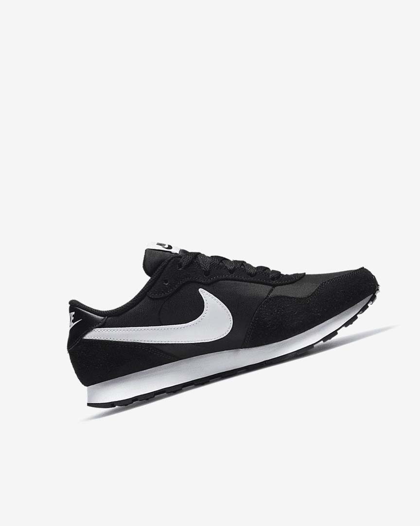 Black / White Nike MD Valiant Boys' Shoes | CA_5122