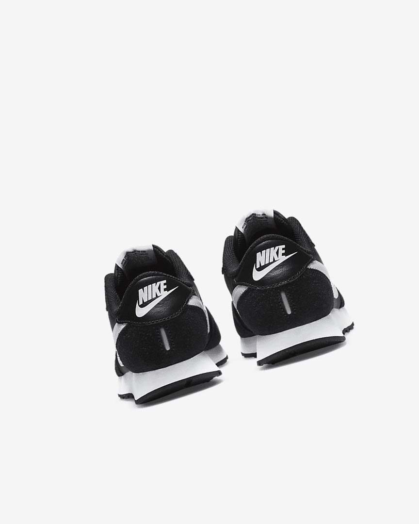 Black / White Nike MD Valiant Boys' Shoes | CA_5122