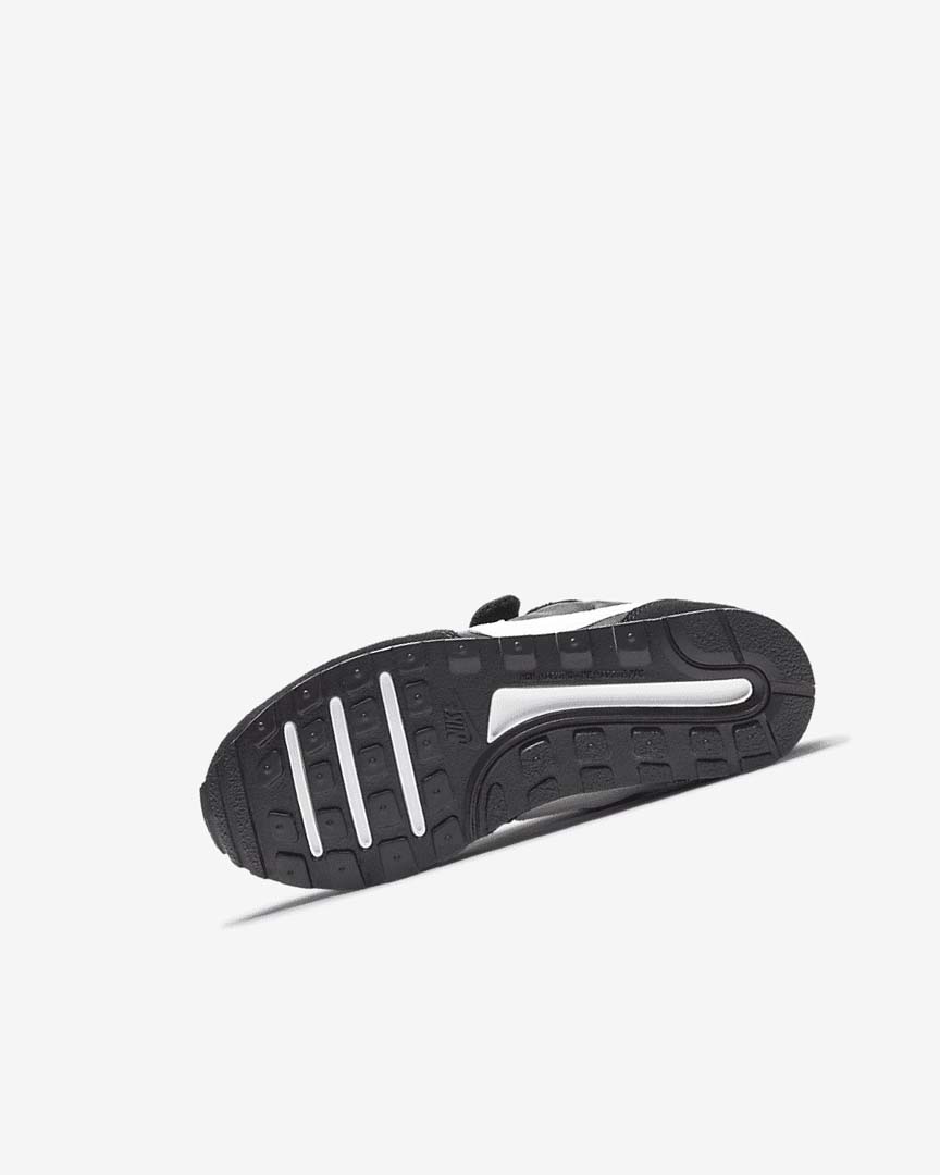 Black / White Nike MD Valiant Girls' Shoes | CA_2522