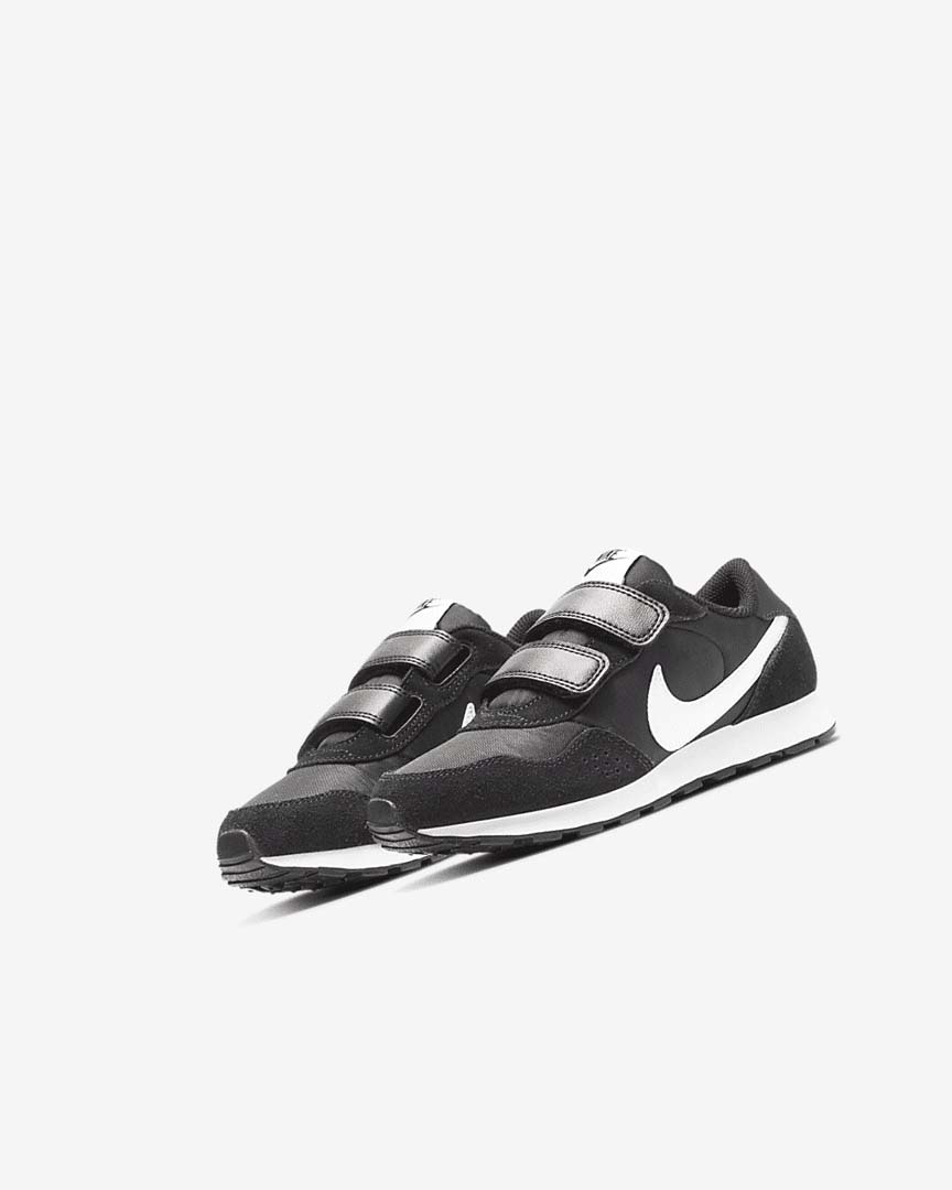 Black / White Nike MD Valiant Girls' Shoes | CA_2522