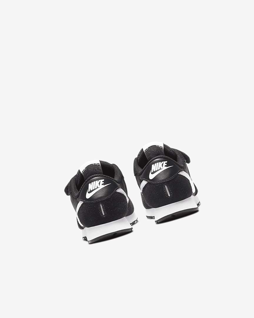 Black / White Nike MD Valiant Girls' Shoes | CA_2522