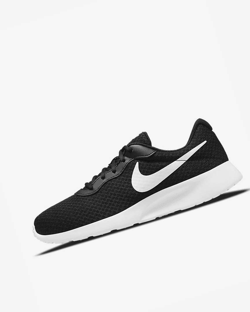 Black / White Nike Tanjun Men\'s Sneakers | CA_5004