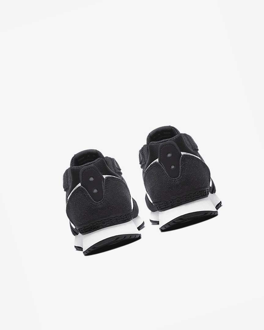 Black / White Nike Venture Runner Men's Sneakers | CA_5534