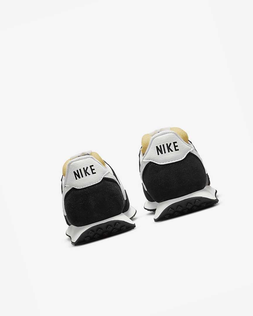 Black / White Nike Waffle Trainer 2 Men's Casual Shoes | CA_4619