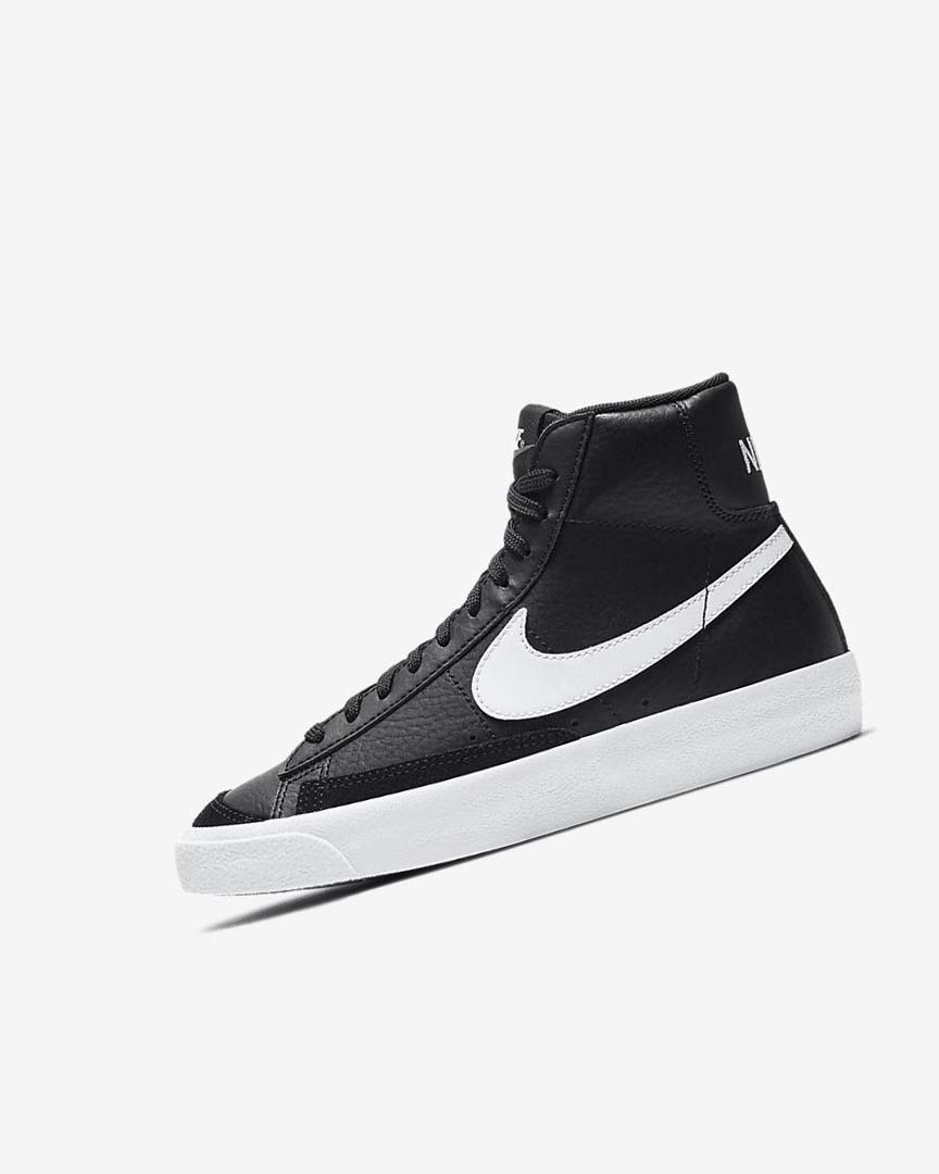 Black / White / Orange Nike Blazer Mid \'77 Boys\' Sneakers | CA_2239