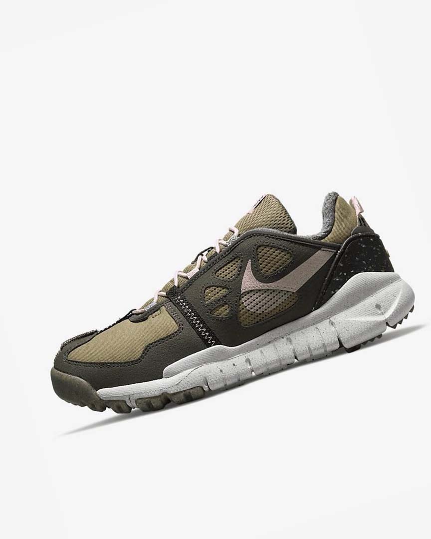 Brown / Black / Pink Nike Free Terra Vista Men\'s Sneakers | CA_1165