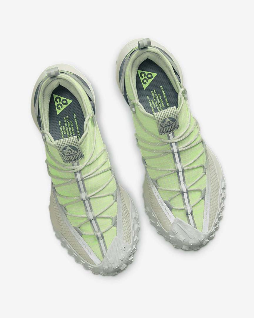 Green / Grey Nike ACG Mountain Fly Low Men's Sneakers | CA_4862