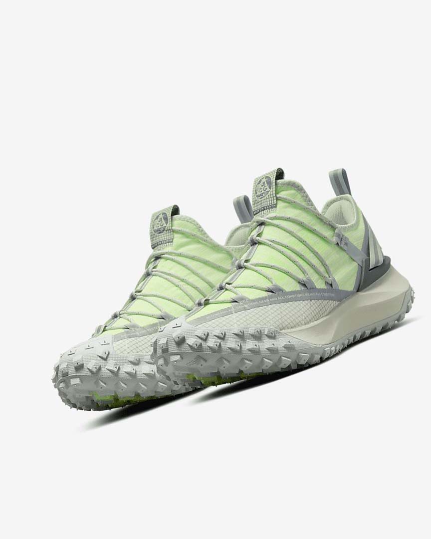 Green / Grey Nike ACG Mountain Fly Low Men's Sneakers | CA_4862