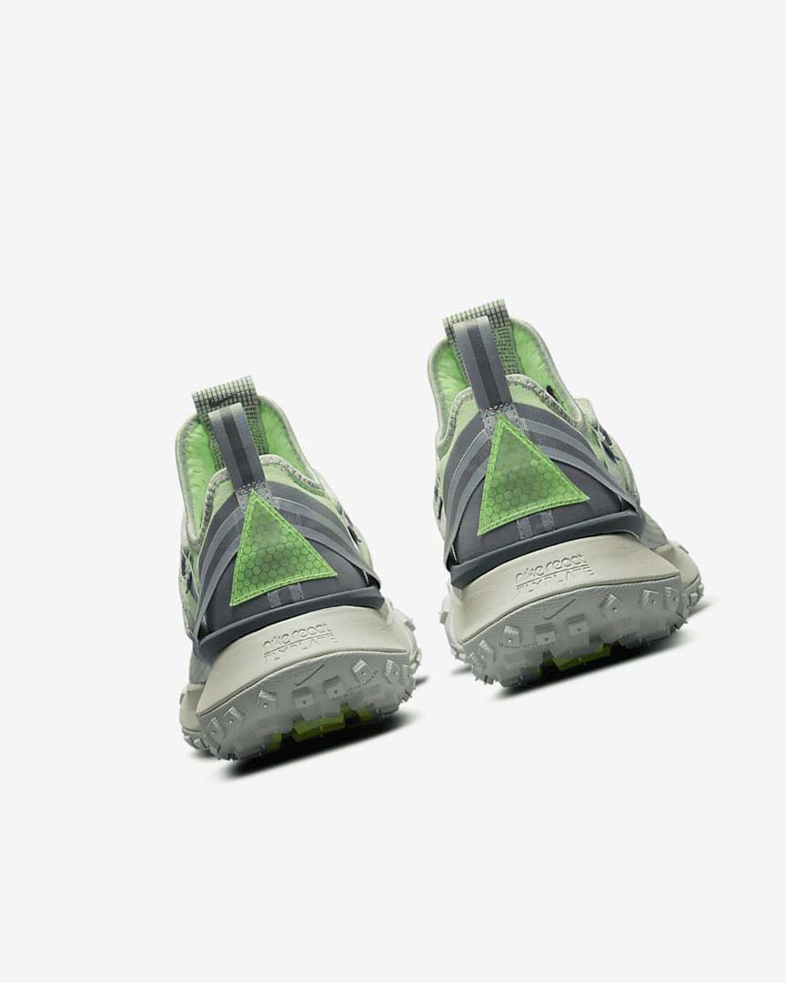 Green / Grey Nike ACG Mountain Fly Low Men's Sneakers | CA_4862