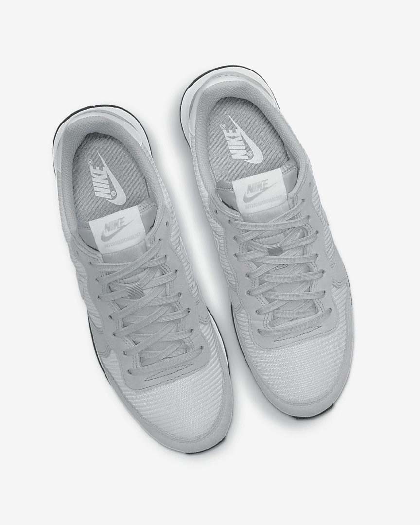 Grey / Platinum / Black / White Nike Internationalist Women's Sneakers | CA_2315
