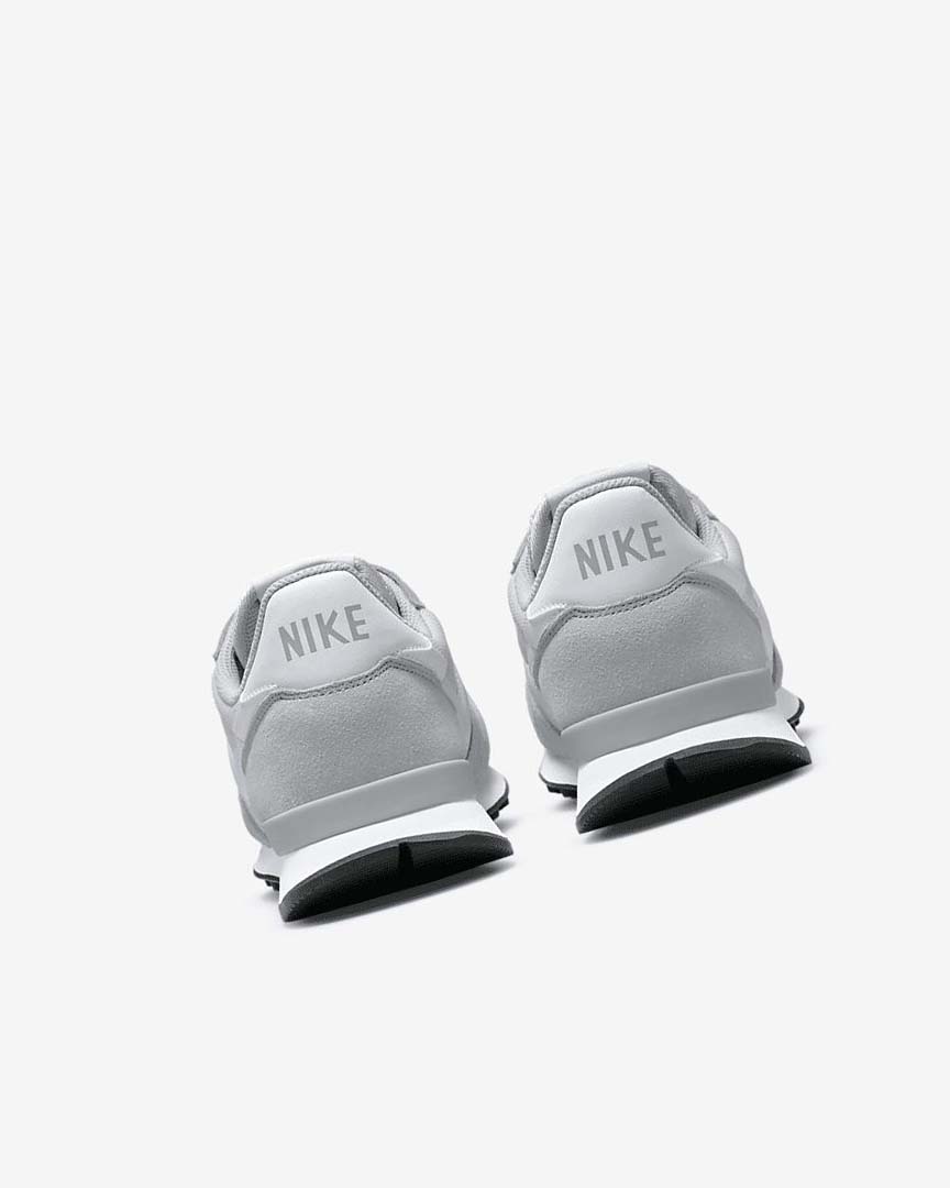 Grey / Platinum / Black / White Nike Internationalist Women's Sneakers | CA_2315