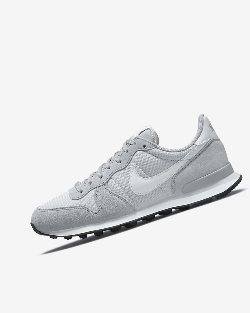 Grey / Platinum / Black / White Nike Internationalist Women\'s Sneakers | CA_2315