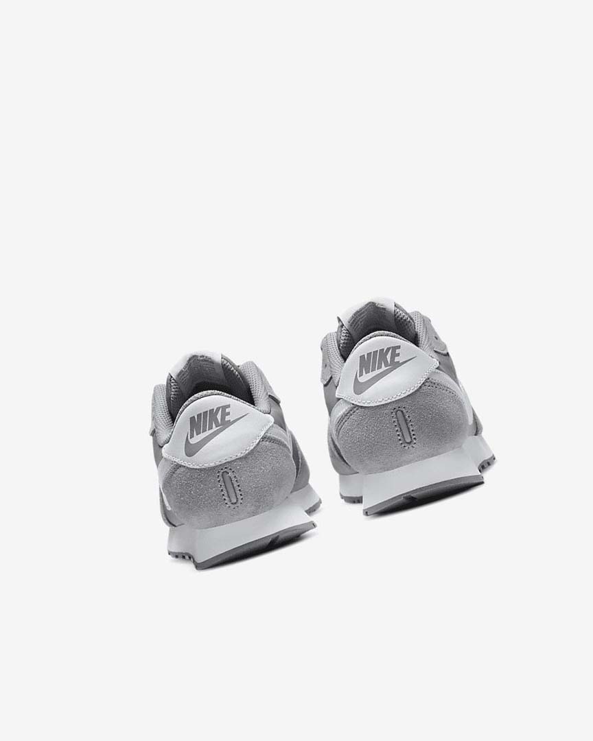 Grey / White Nike MD Valiant Boys' Shoes | CA_5290