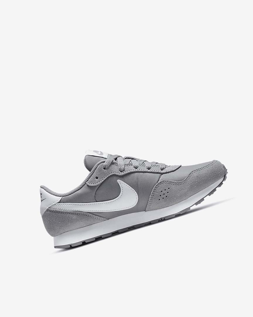 Grey / White Nike MD Valiant Girls' Shoes | CA_2744
