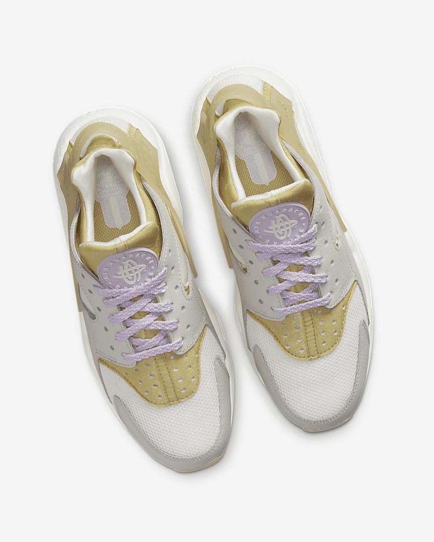 Light Beige Nike Air Huarache Women's Sneakers | CA_4807