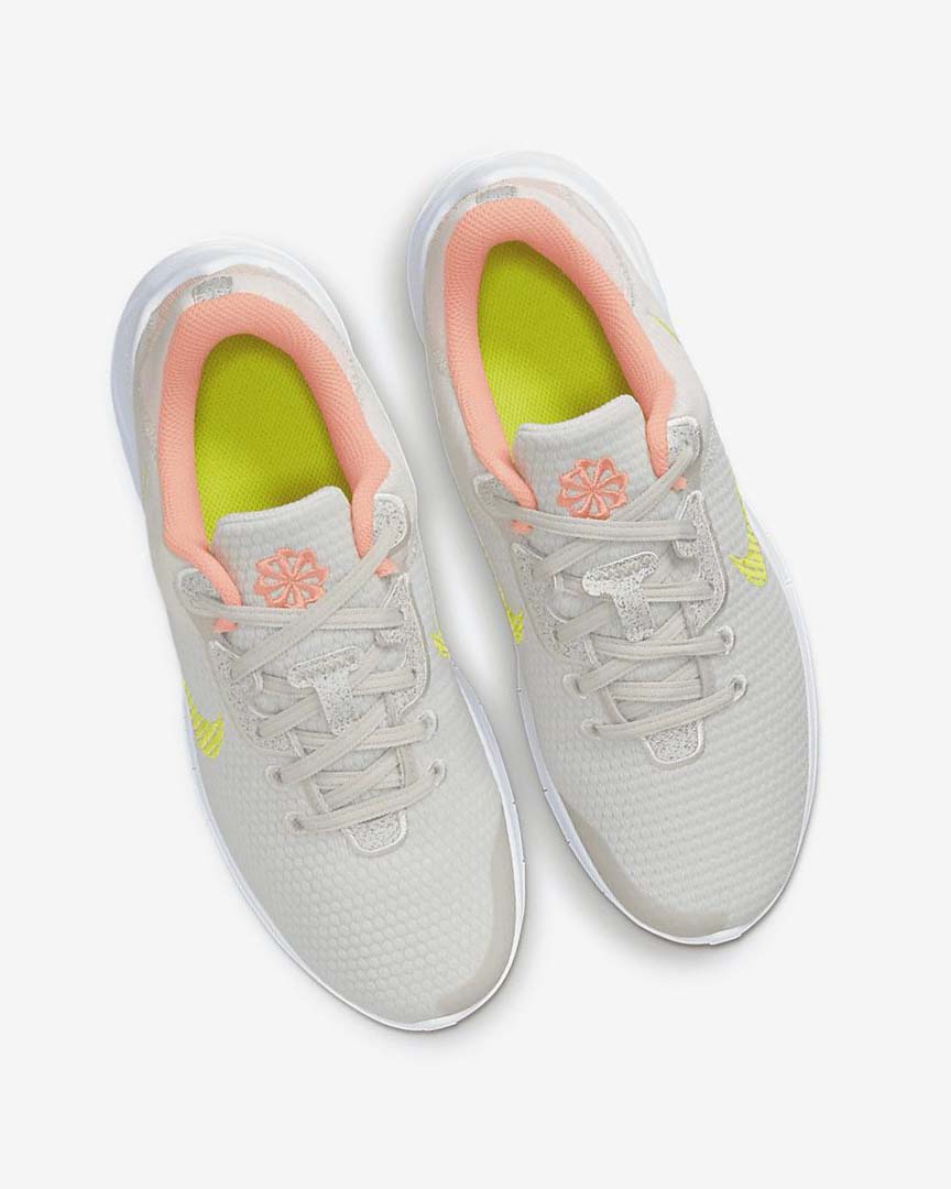 Light Beige / Red / Green Nike Flex Experience Run 11 Next Nature Women's Running Shoes | CA_2564