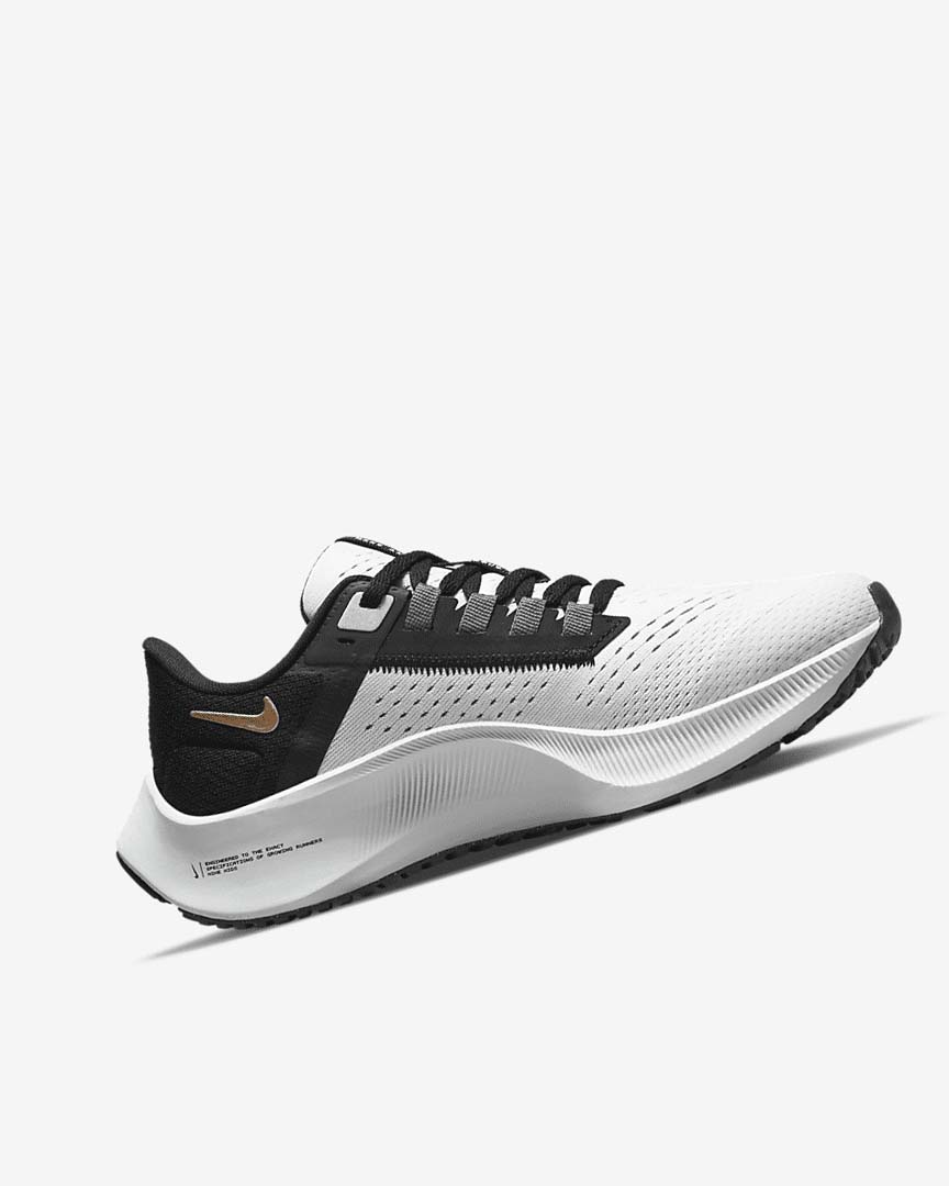 Light Grey / Grey / Metal Gold Nike Air Zoom Pegasus 38 Girls' Running Shoes | CA_2722