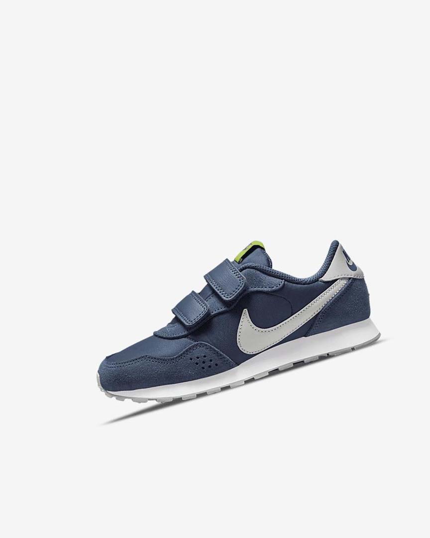 Navy / Green / Grey Nike MD Valiant Boys\' Shoes | CA_5148