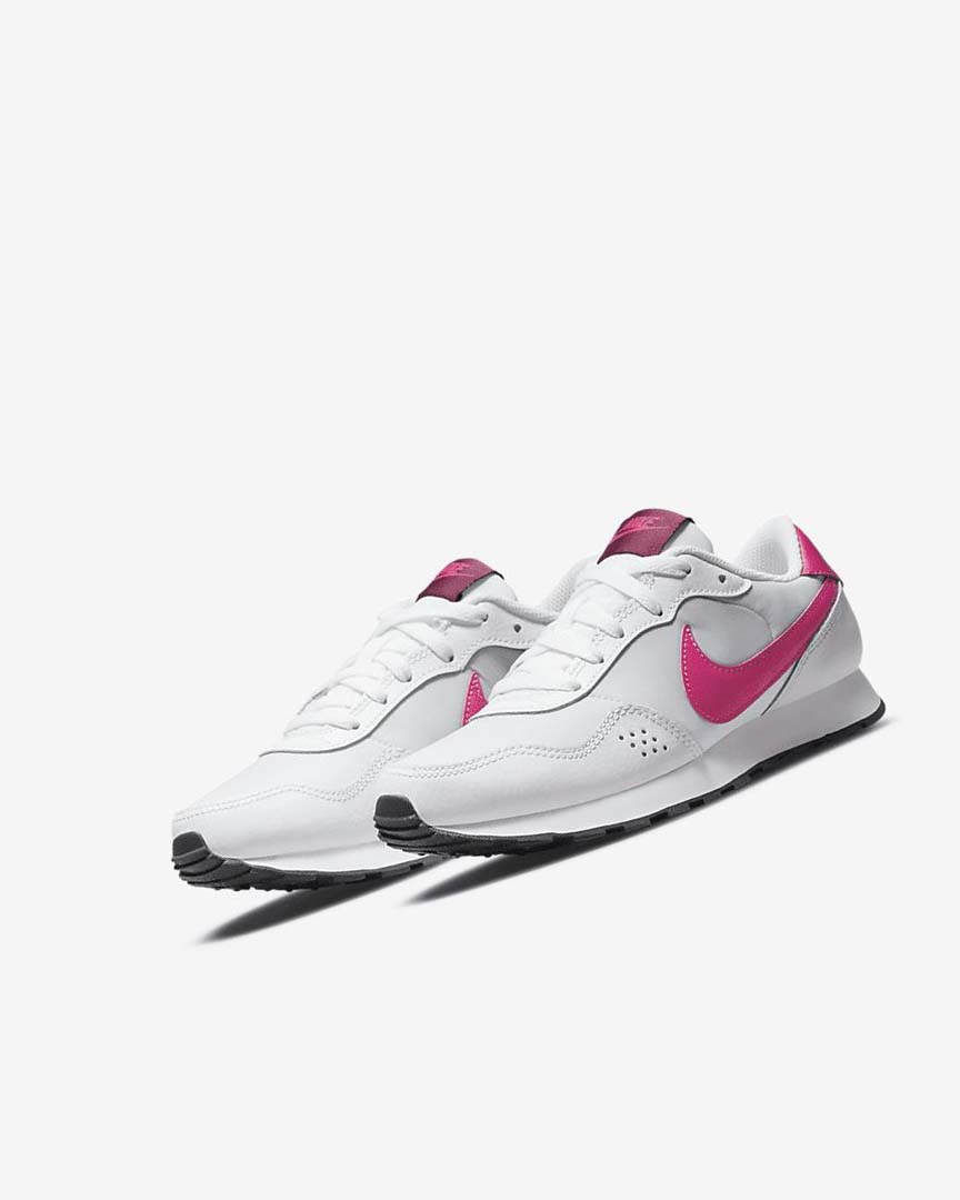 Platinum / Dark Grey / Pink Nike MD Valiant Boys' Shoes | CA_4661