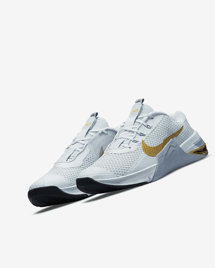 Platinum / Metal Gold Nike Metcon 7 Women's Training Shoes | CA_4602