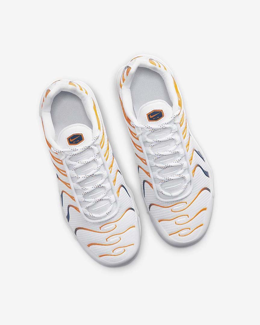 White / Black Nike Air Max Plus Boys' Sneakers | CA_2222