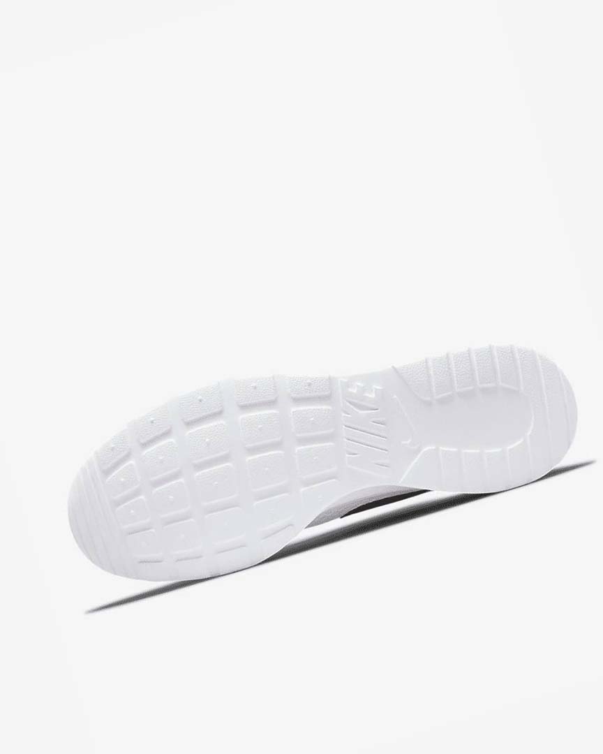 White / Black Nike Tanjun Men's Sneakers | CA_4545