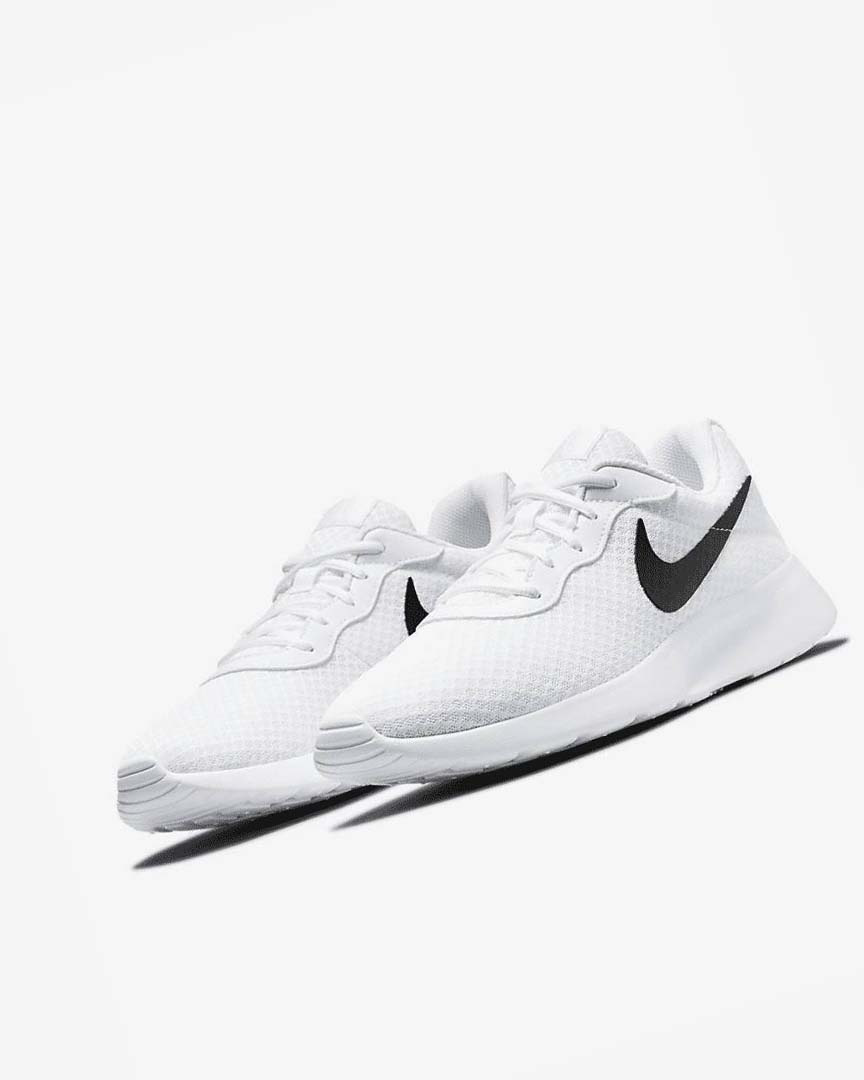 White / Black Nike Tanjun Men's Sneakers | CA_4545