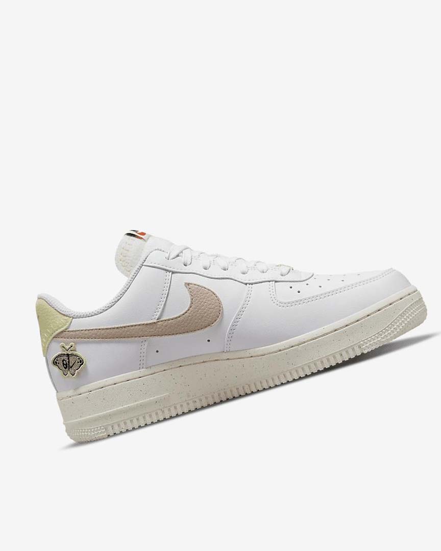 White / Blue / Pink Nike Air Force 1 '07 SE Women's Sneakers | CA_2940
