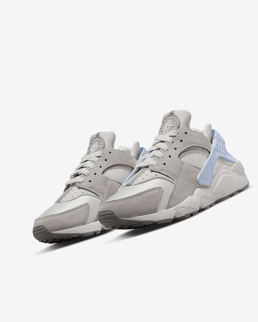 White / Grey Nike Air Huarache Women's Sneakers | CA_2698