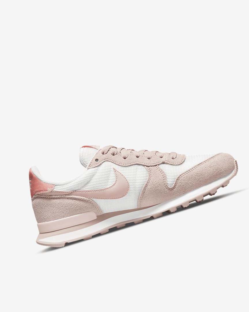 White / Khaki Grey / Light Nike Internationalist Women's Sneakers | CA_4584