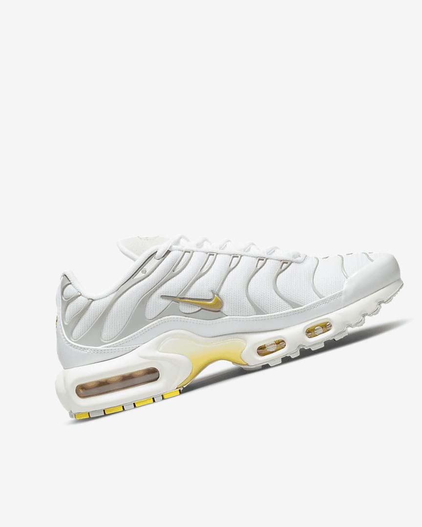 White / Light Beige Nike Air Max Plus Women's Sneakers | CA_5175
