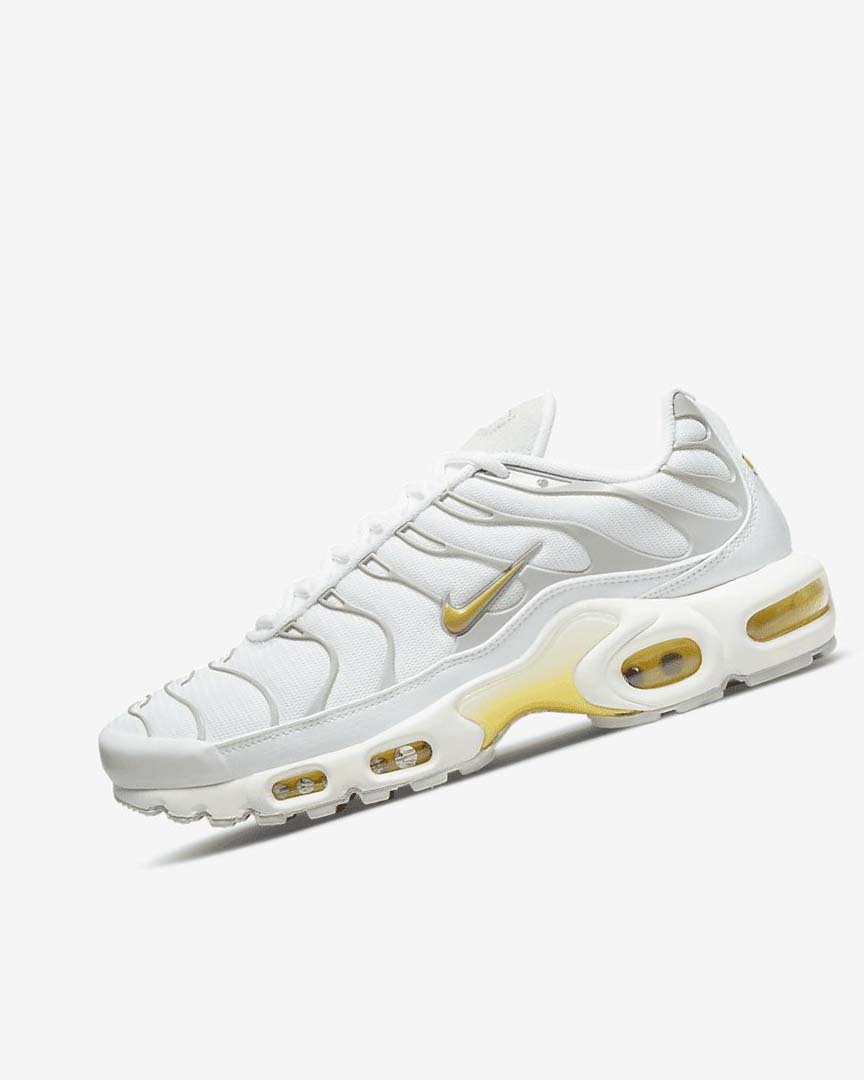 White / Light Beige Nike Air Max Plus Women\'s Sneakers | CA_5175